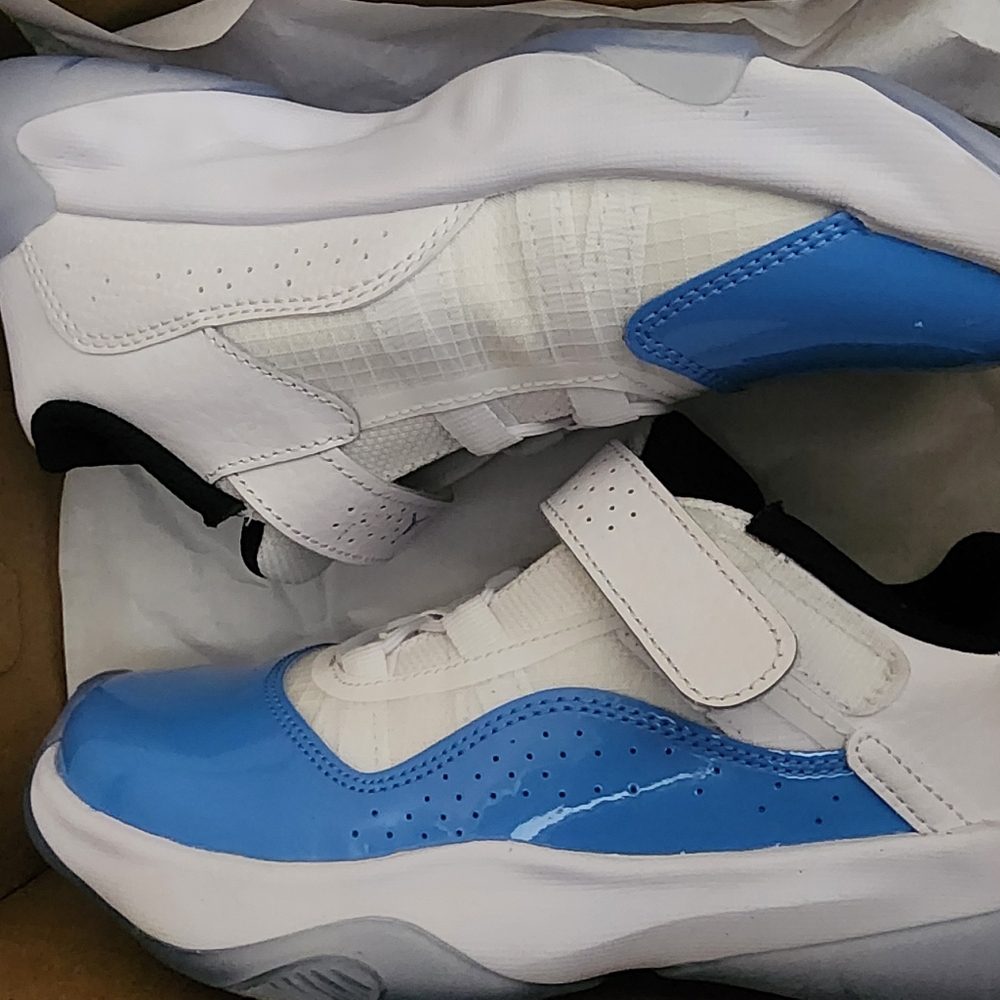 BRAND NEW Jordan 11 Comfort Low - Picture 3 of 4